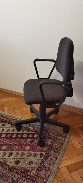 Scaun de birou igienizat complet