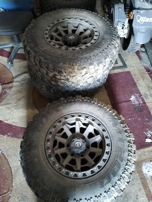 Продам шины на дисках