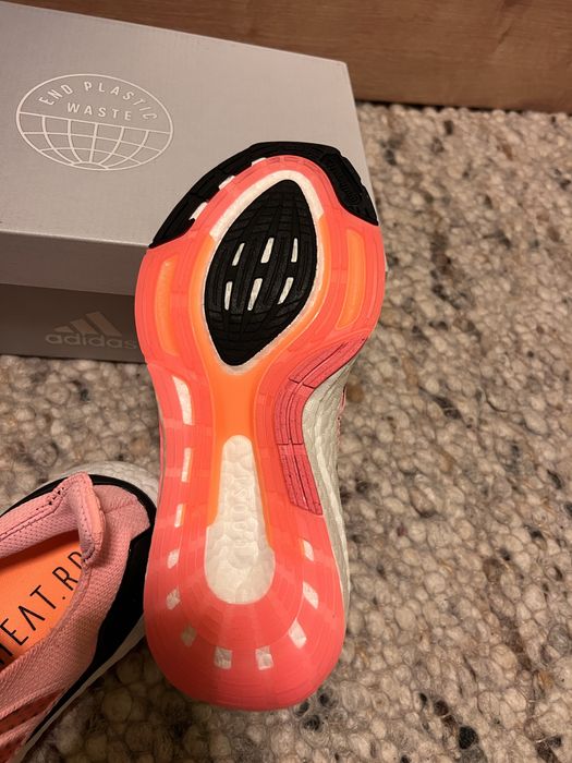 Нови маратонки Adidas heat.rdy 22 pureboost