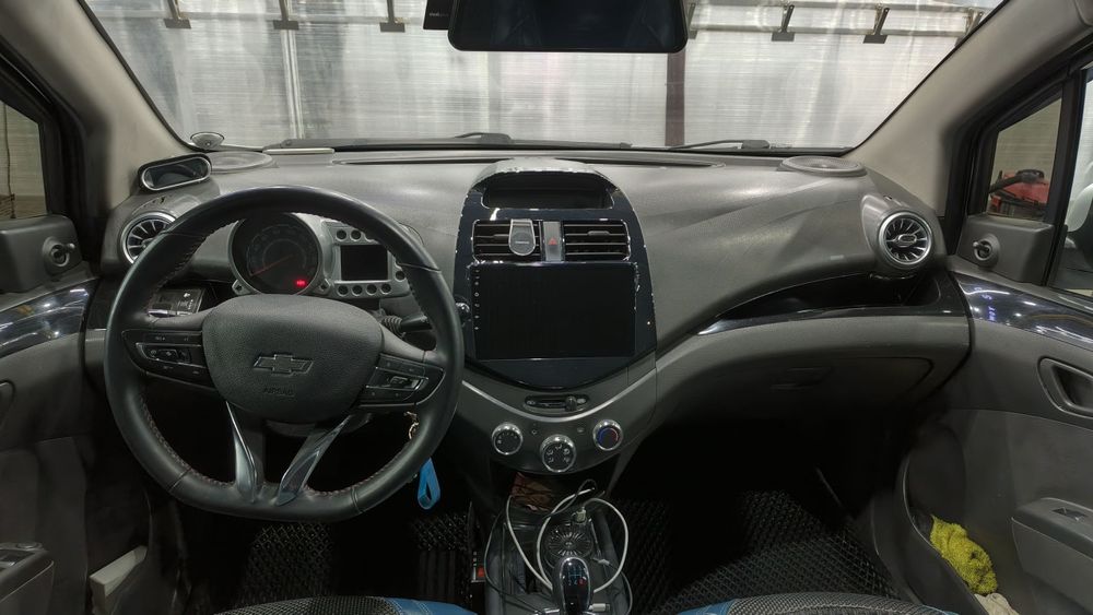 Сотилади спарк 2010