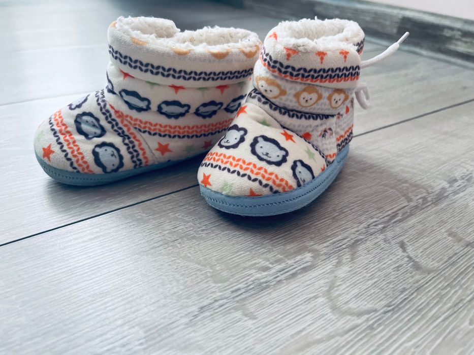 Топли буйки / ботушки