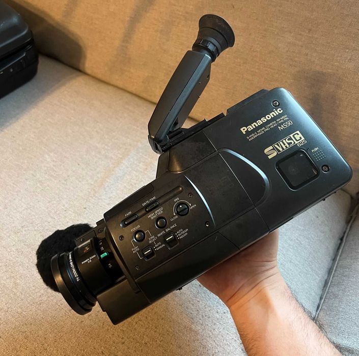 Camera video Panasonic NV-MS50B S-VHS + valiza - functionala