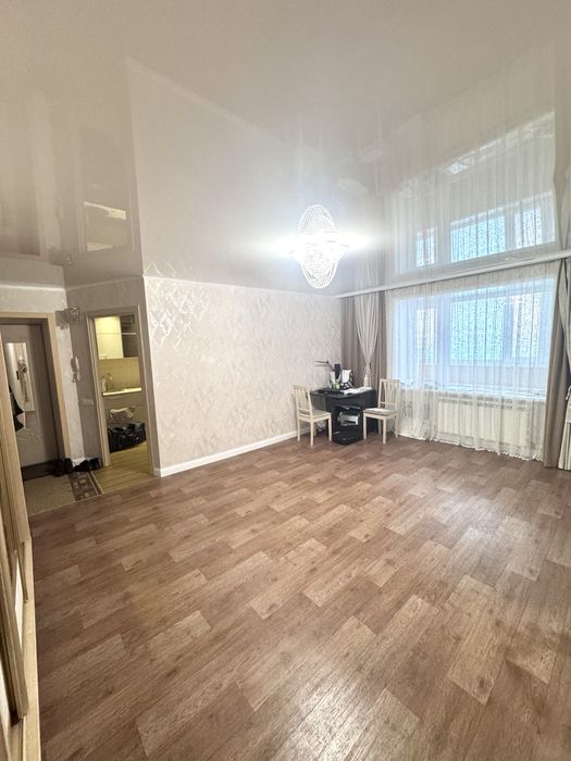 3 комнатная, Корчагина 122