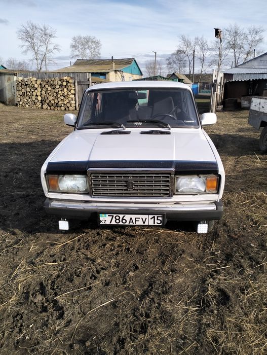 Продам ВАЗ 2107 Карбюратор 2001 год