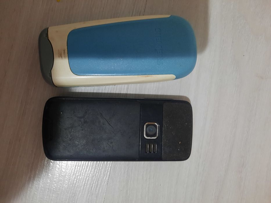 2 telefoane vechi pt colecționari