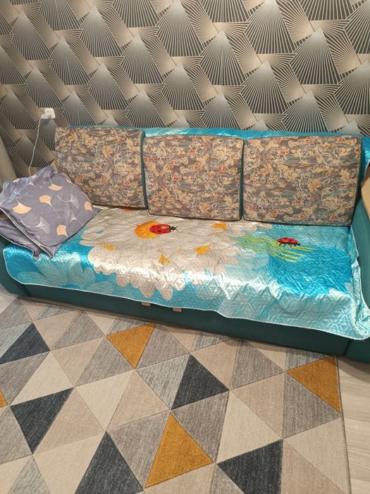 Диван в хорошем состоянии