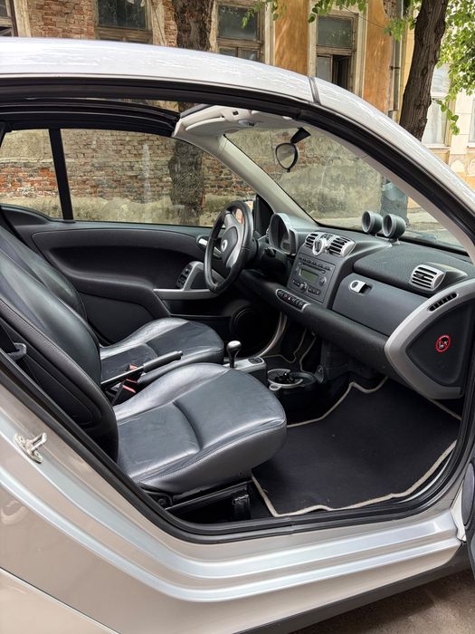 Smart cabriolet.