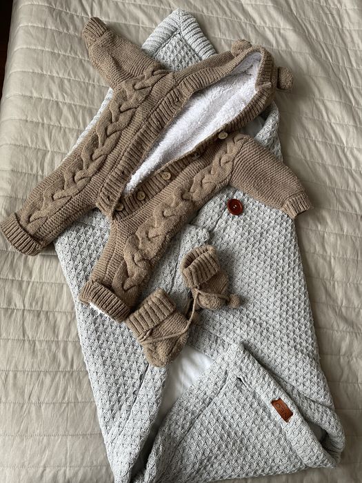 Пледик и комбенезон для новорожденных