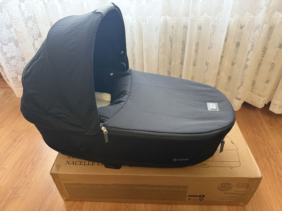 Бебешка количка Cybex Priam 4 Rose Gold в черно (кош за новородено и тапицерия 6м+)