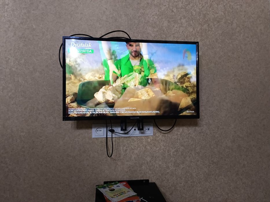 Телвизор Samsung 32 талик срочно сотилади пулти билан