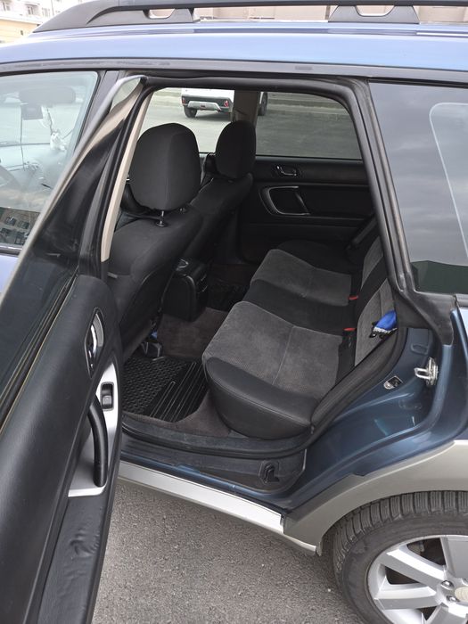 Продам субару аутбек