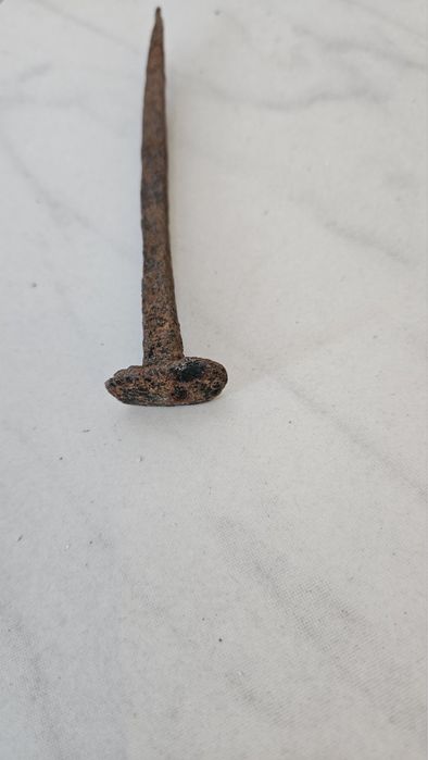 Старинен кован гвоздей / пирон