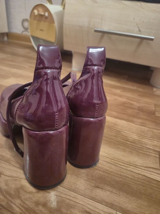 Продам летние туфли