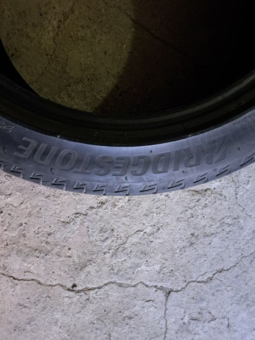 Продам летние шины Bridgestone
