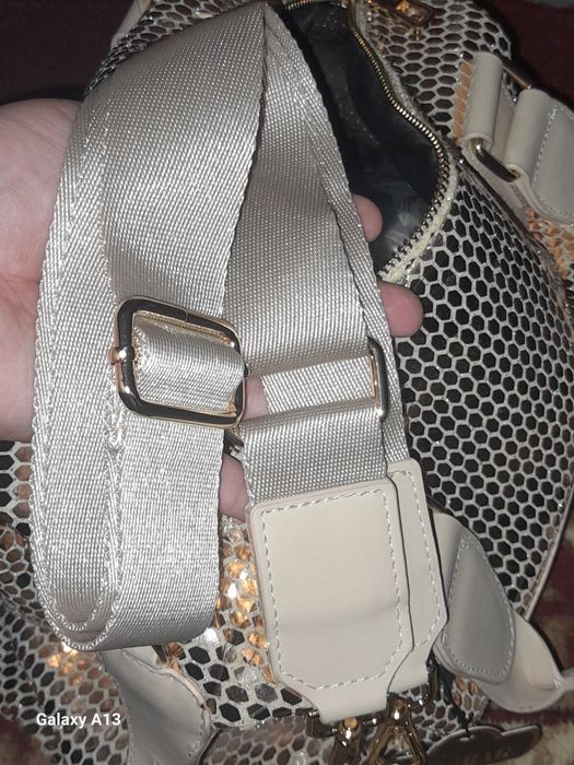 Ayollar sumkasi yangiiii  srochna sotiladi