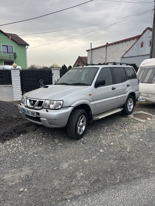 2 Nissan terrano 2.7 si 3.0