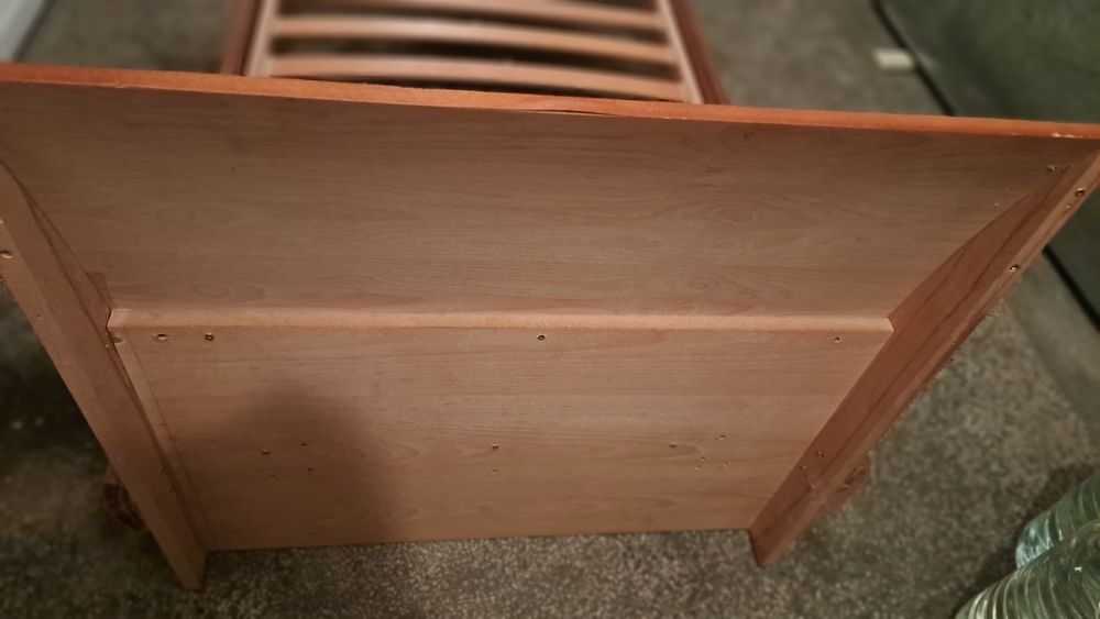 Легло масив Череша