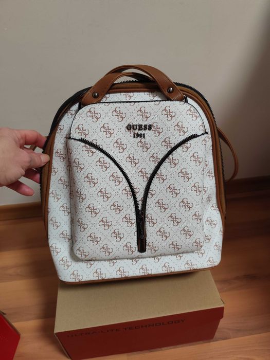 Нова дамска раница - чанта