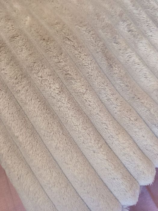 Уютный плед в нежном цвете 180*200