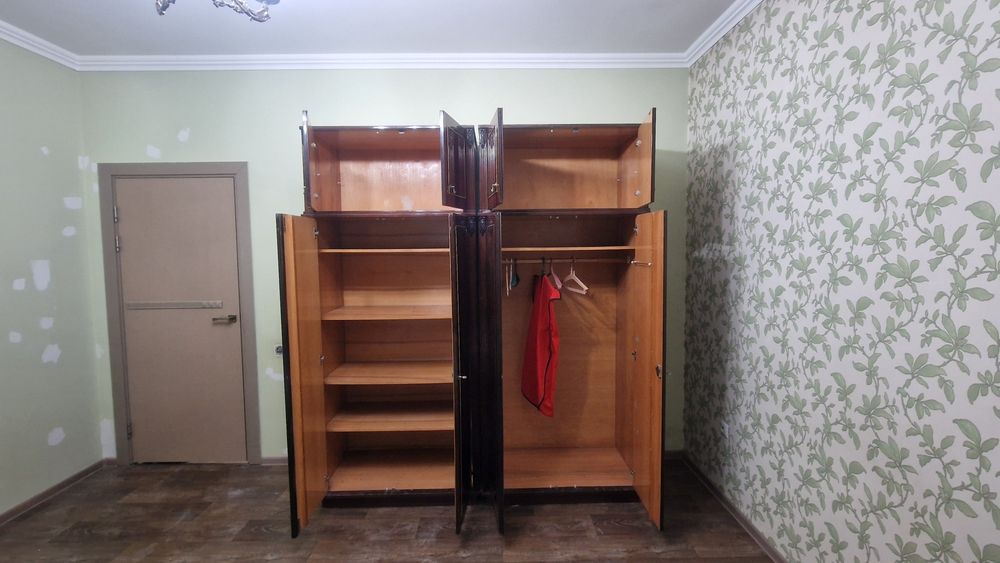 Шкаф для одежды. Со времен Советского Союза.