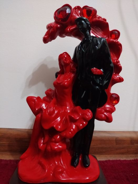 Продается красивые и романтический сувенир статуэтка