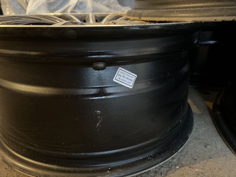 Колесный Диск  Литой Новый