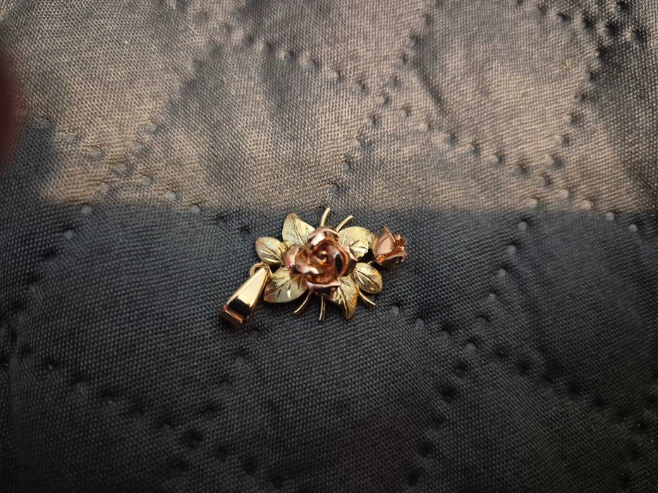 Set 4 bucati ( inel,cercei,pandativ) aur 14 K