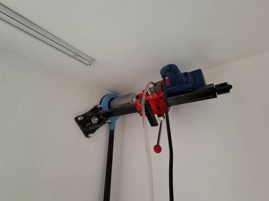 Servicii carotre (găurire)