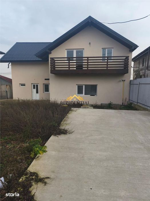 Casa Cu Etaj - In Oras