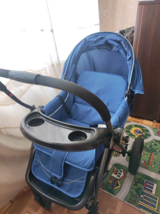 Продаю коляску в отличном состояние