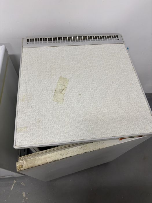 Продам морозильник