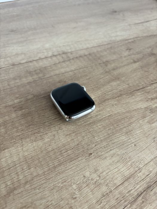 Apple Watch Series 8 45mm GPS + Cellular Stainless Steel