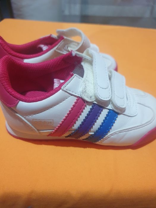 Adidas marimea 23