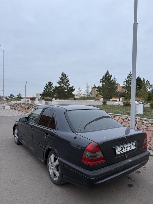 В продаже Mercedes 202