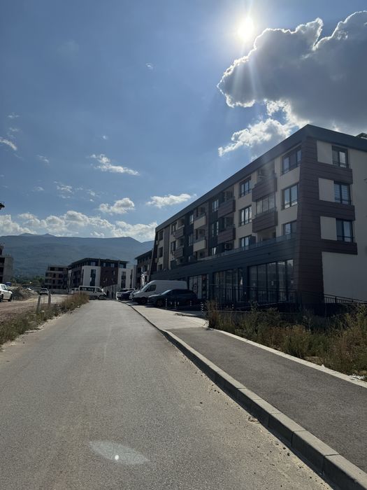 Дава се под наем Гараж / Паркомясто в София, Малинова долина - 9 кв.м за 91.8 € - Снимка #1