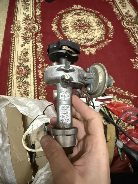 Заводской контактный трамблер жигули