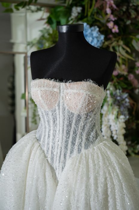 Vând rochie de mireasă