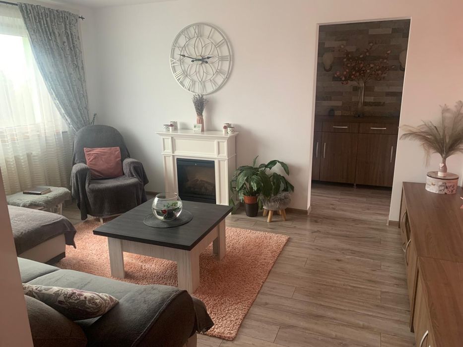 Apartament 3 camere astra