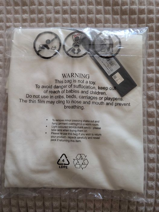 Тениска John Richmond XL чисто нова, не е отваряна