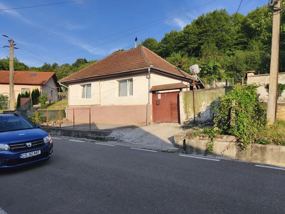 Casă de închiriat în Poiana Golului