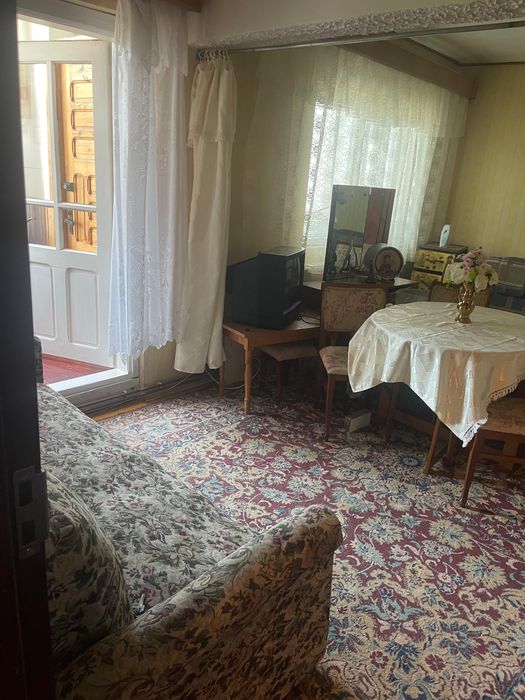 VÂND GARSONIERĂ 48 MP, VEDERE SUPERBĂ, POZIȚIE ULTRACENTRALĂ, deasupra BCR, Termop. - Centr. pe gaz, Comănești, Jud. Bacău, Preț 36.500 €, Negociabil!