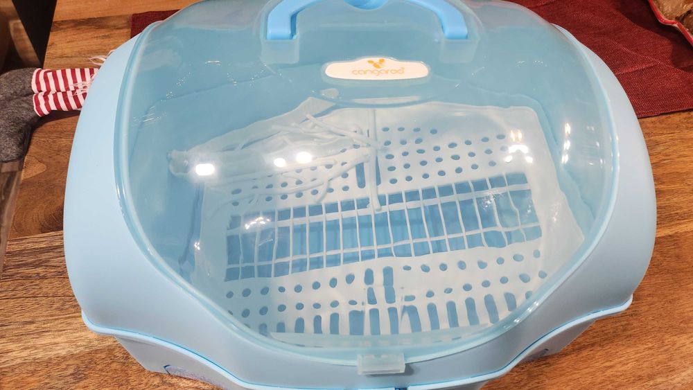 Бебешки стерилизатор за шишета, биберони и играчки