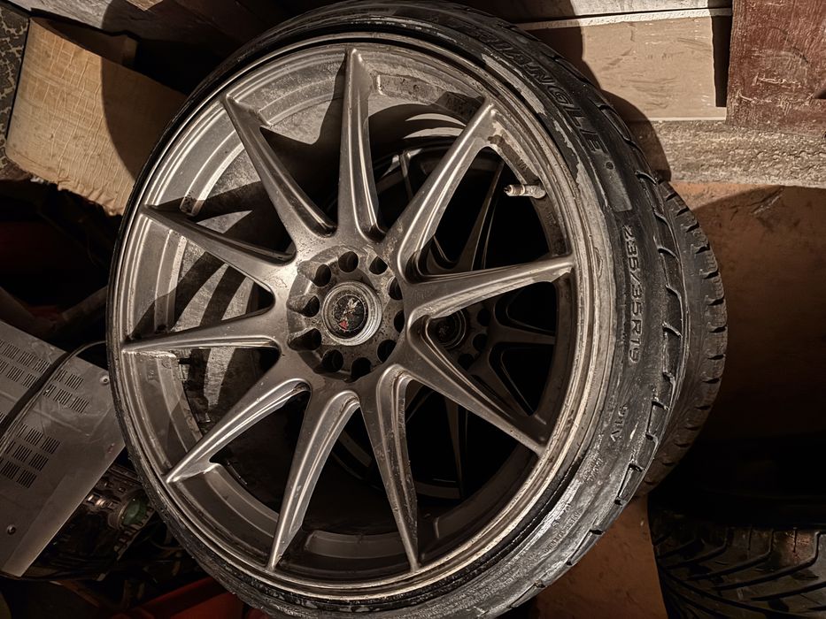 Продам диски с резиный 19