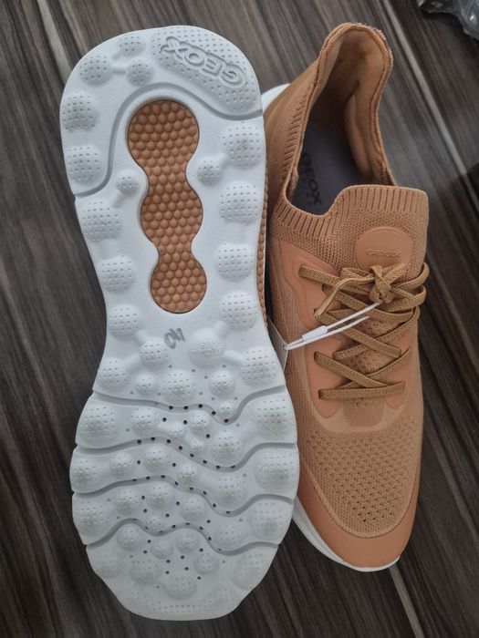 Дамски маратонки Geox D SPHERICA ACTIF - Sneakers laag - peach
