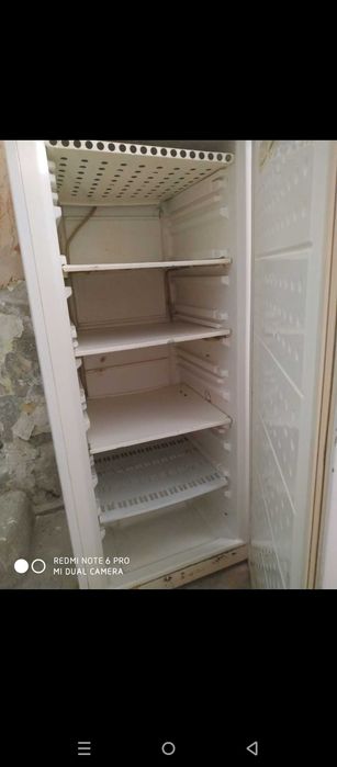 Продам морозильную камеру