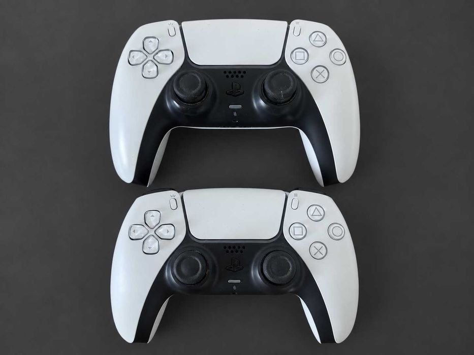 PS5 Pro 2TB + Disc Drive + 2 DualSense + гаранция | Отлично състояние