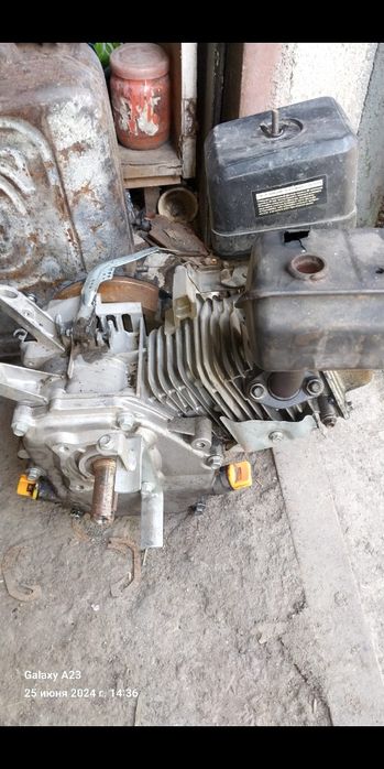 Продам мотор на мотоблок