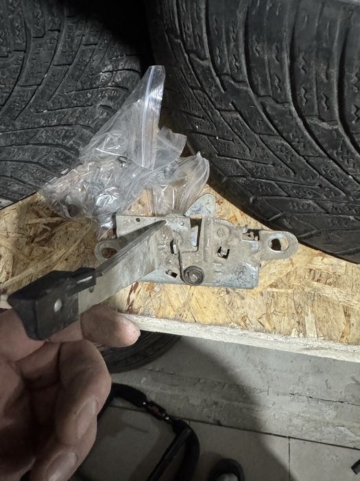 Лада Веста запчасти