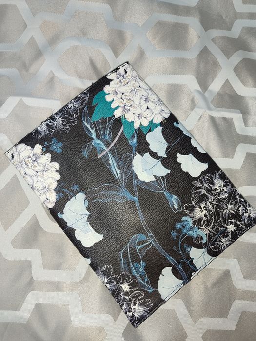 Клатч цветы  desigual