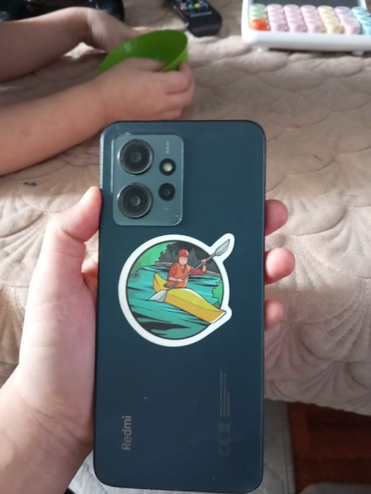 Redmi note 12 Защитный стекло сломаный